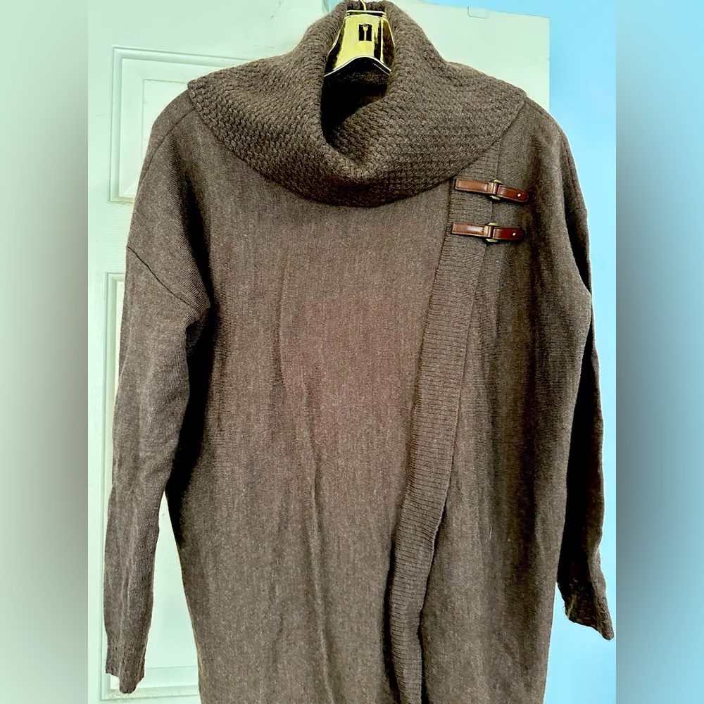 Women’s merino wool lightweight sweater